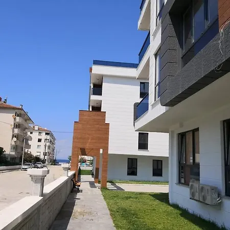 Spacious Flat 2min From The Beach!, Cinarcik/yalova شقة *